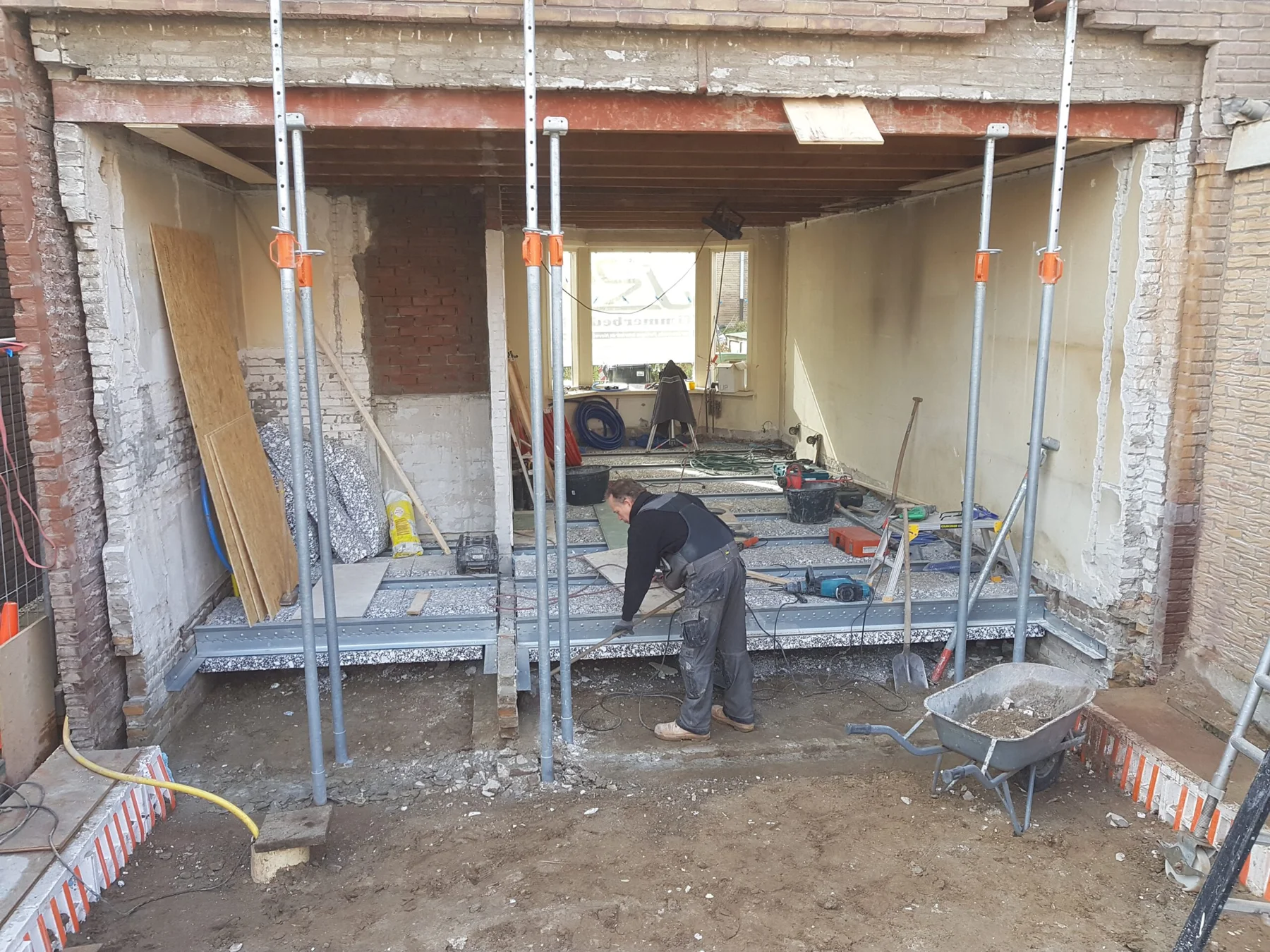 Doorbraak en verbouwing